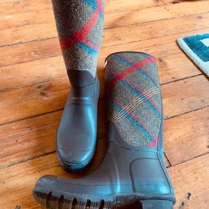 Hunter rain boots with wool design